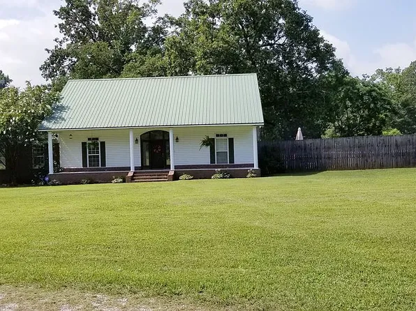 136 Richards Ln, Caledonia, MS 39740