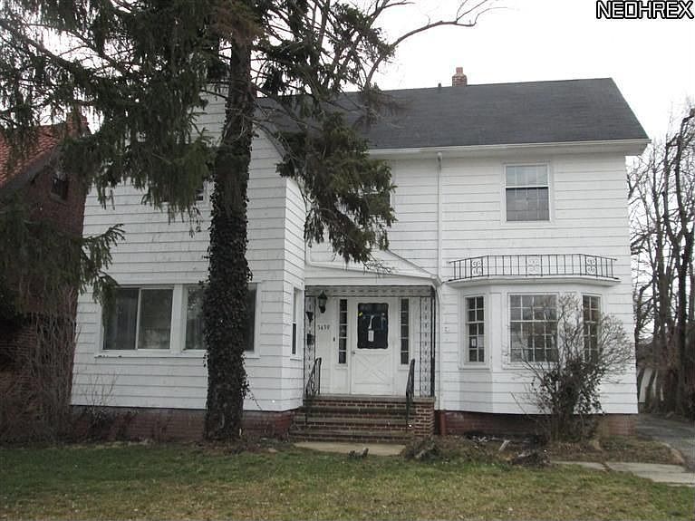 1st image of 3439 Euclid Heights Blvd