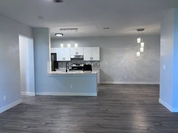 14251-14252 E 1st Dr, Aurora, CO 80011