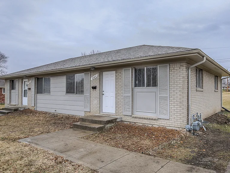 514 NE Corder St #B — Photo 32