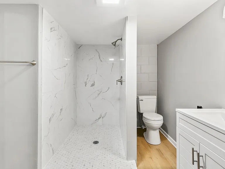 7215 S 41st Ave — Photo 28