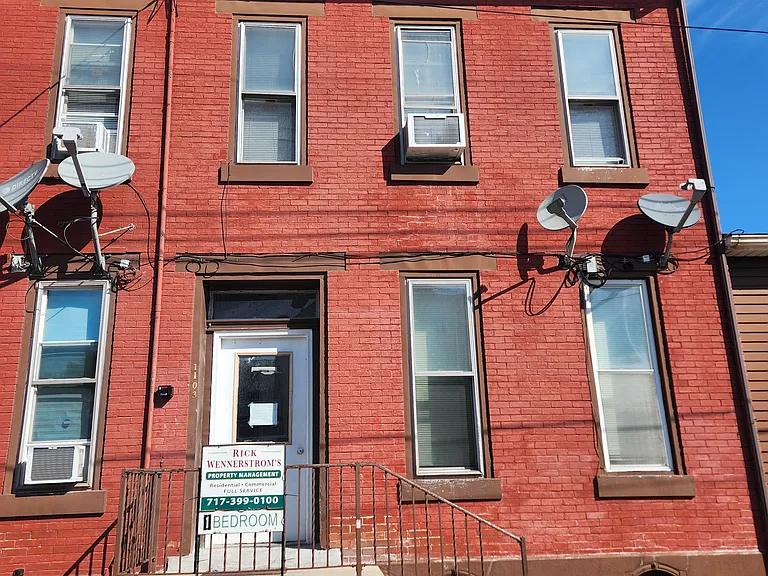 1103 Mifflin St #4 — Photo 1