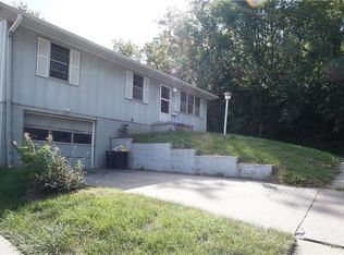 902 Roosevelt Ave, Saint Joseph, MO 64505