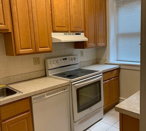 5th image of 1505 Delaware Ave #12A
