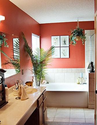 Remodeled MBath, porcelain tile, garden tub, sep shower, twin sinks, lg closet