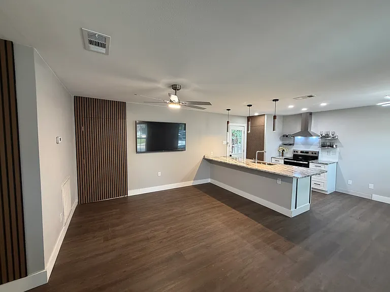 231 Elm St — Photo 19