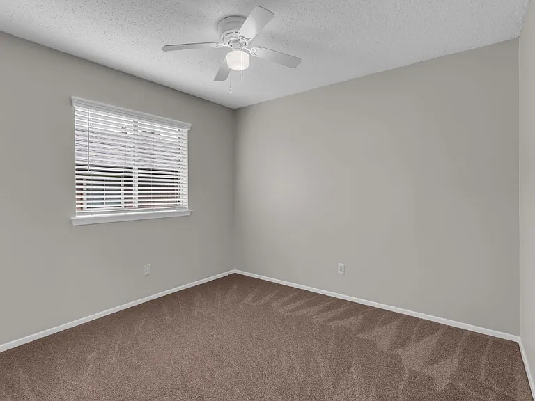 1906 Arvada Dr — Photo 23