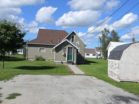 3rd image of 460 E Main St