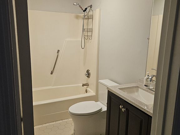 5th image of 7412 Coleridge Dr