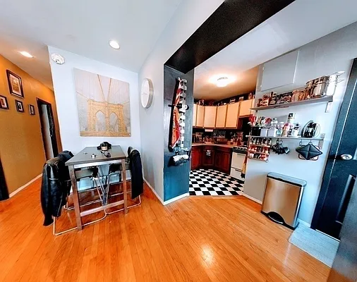 Rented by Union Square Property Management | media 10