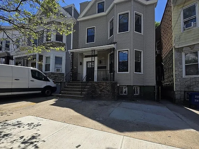 207 Virginia Ave #2 — Photo 9