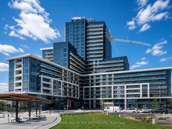 3220 William Coltson Ave #314, Oakville, ON L6H 7X9