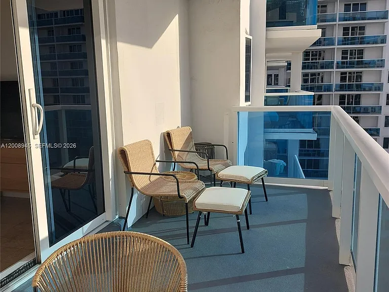 2301 Collins Ave #1125 — Photo 18