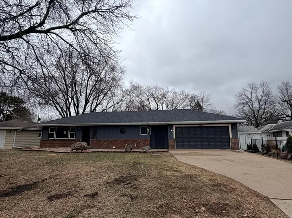 6611 McKinley St NE, Fridley, MN 55432