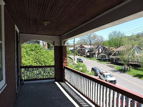 5th image of 2833 Marshall Ave