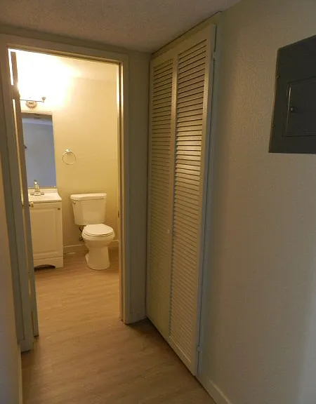 1158 Rosedale Ave #4 — Photo 3