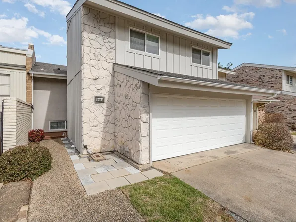 2925 Country Place Cir, Carrollton, TX 75006