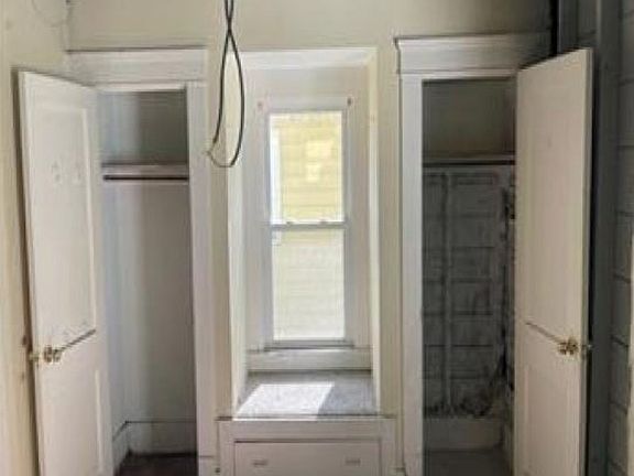5th image of 408 S Union St