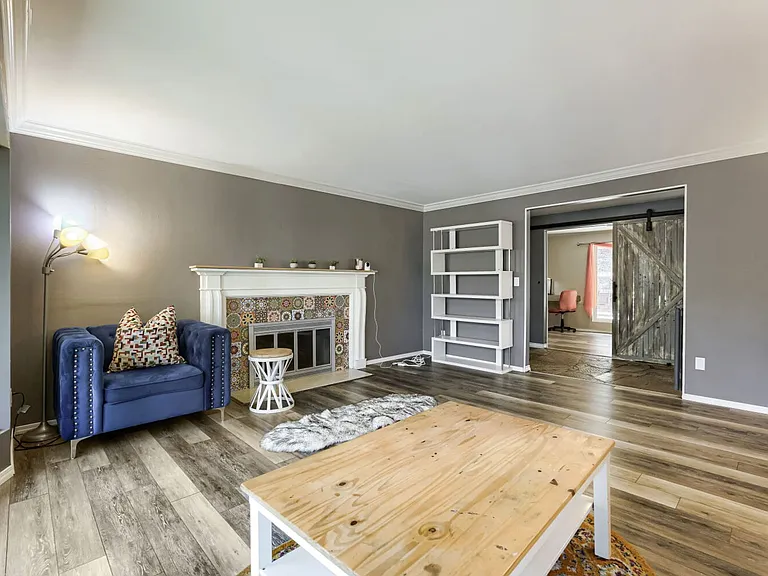 24714 SE Mirrormont Way — Photo 8