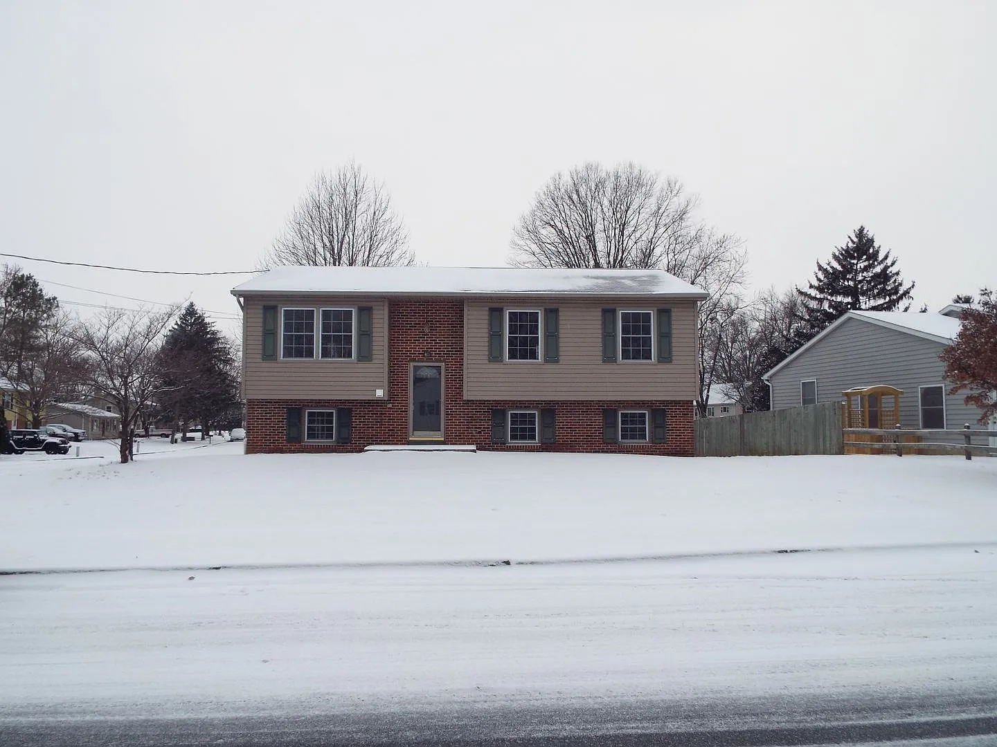415 Florin Ave photo 1