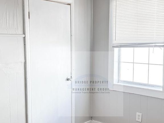 4th image of 1280 Blythe Ave SE