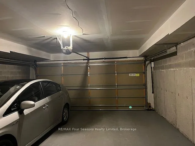 29 N Maple St — Photo 17