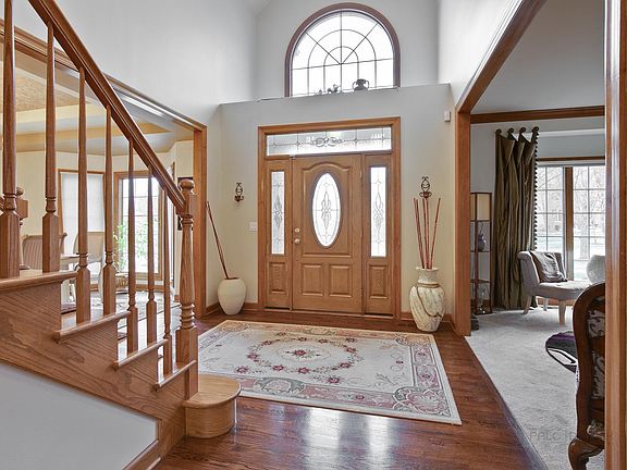 4th image of 2335 Hill Ln