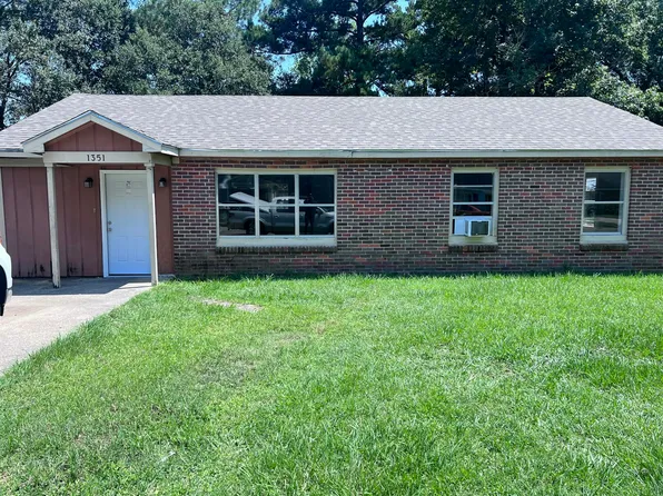 1351 W Gulf Field Dr, Mobile, AL 36605