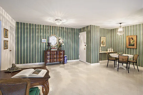 Sold by Stribling | media 11