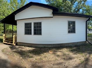 110 N Robert Dr, Godley, IL 60407