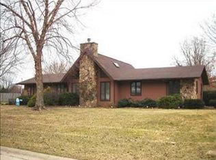 22070 Sandybrook Dr, South Bend, IN