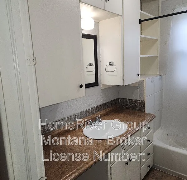 529 Brooks St — Photo 15