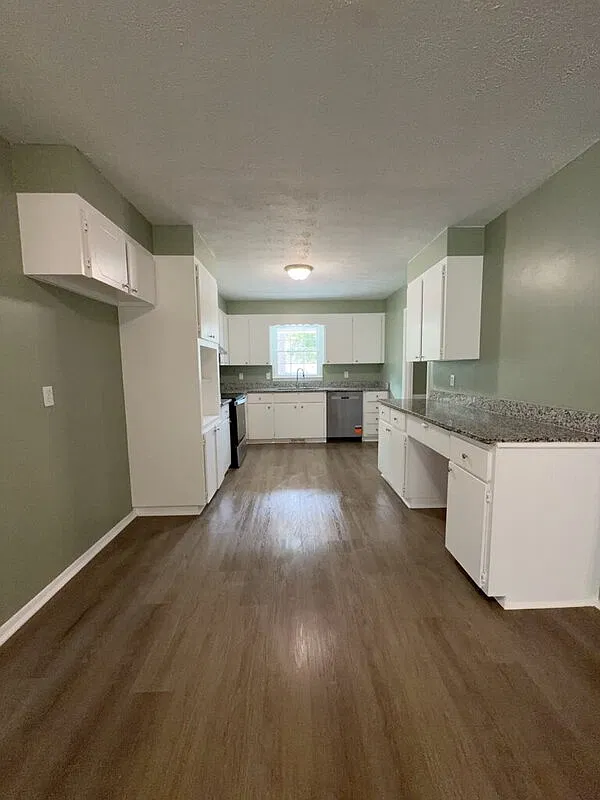3 bed, 2.0 bath, 1739 sqft, $1,650 — Photo 4