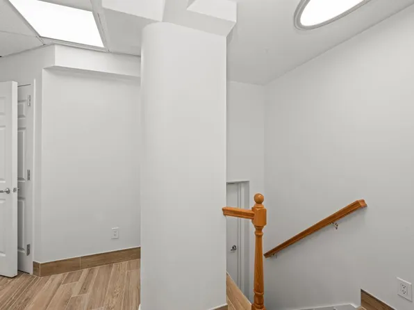 248 Avenue P image 38 of 51