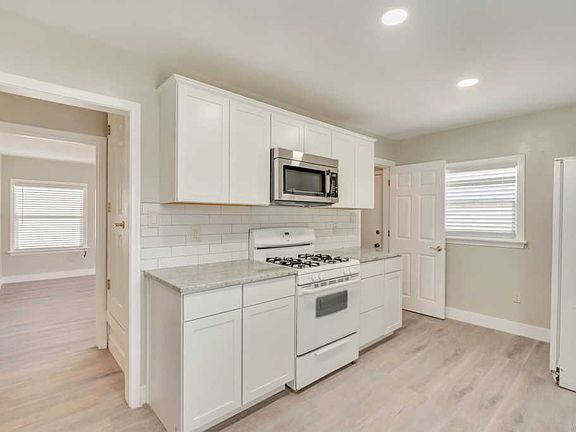 4th image of 37 W Robert Ave