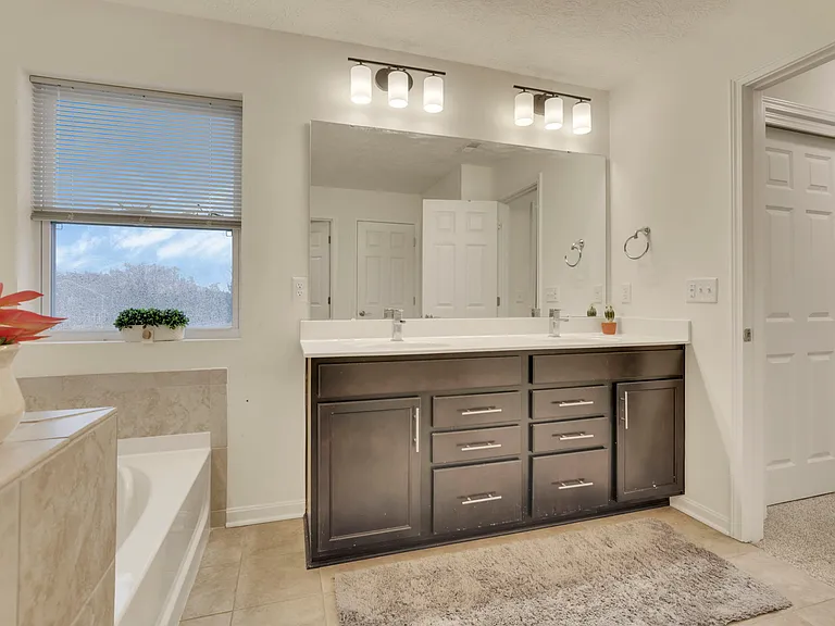 694 Dewmar Dr — Photo 32