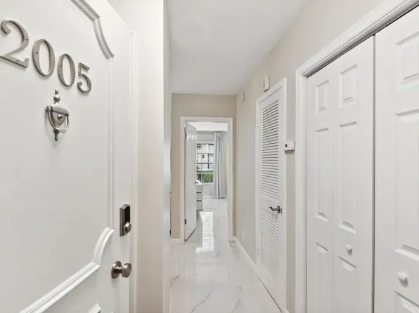 2271 NE 68th Street #2005, Fort Lauderdale, FL 33308
