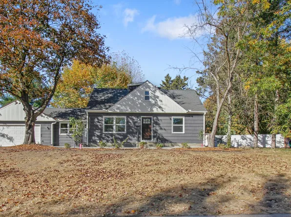 10046 Clinton Ave S, Bloomington, MN 55420