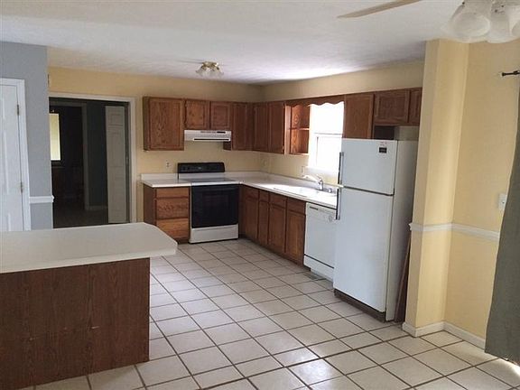 3rd image of 271 Donalynn Dr