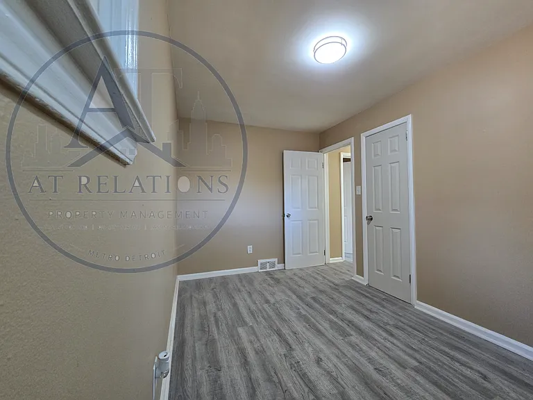 15663 Carlisle St — Photo 19