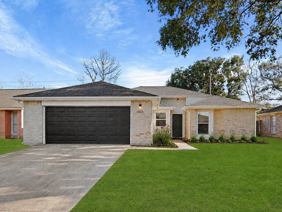 1st image of 1423 Lazy Spring Dr