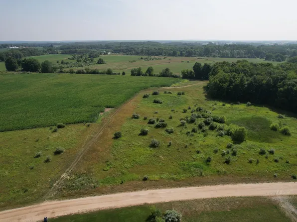 W Waters Edge Dr #9, Scottville, MI 49454