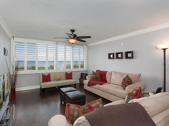 3rd image of 2617 Cove Cay Dr Unit 408