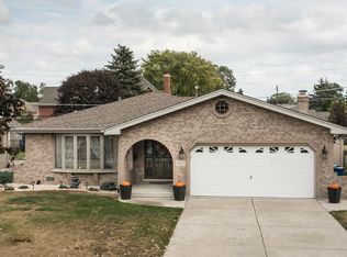 8445 Newland Ave, Burbank, IL