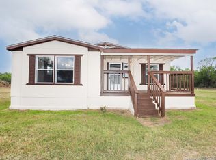 10310 Fm 2200 S, Yancey, TX 78886