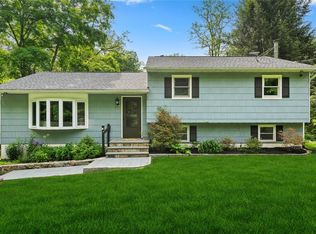 646 Sprout Brook Rd, Putnam Valley, NY 10579