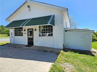 1368 Columbia Rd, Columbia, VA 23038