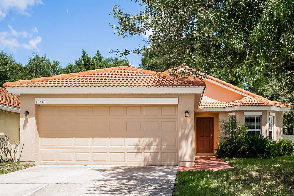 3 bed, 2.0 bath, 1405 sqft, $3,080 — Photo 1