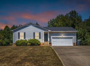 214 Pappy Dr, Oak Grove, KY 42262