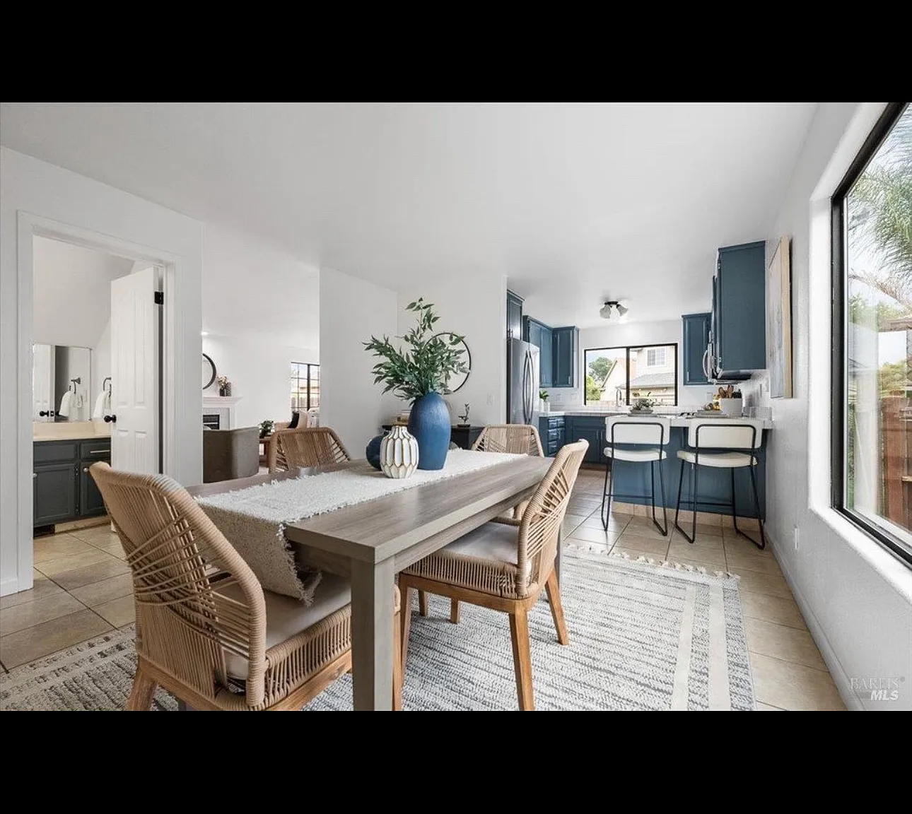 4 bed, 1888 sqft, $4,700 — Photo 3
